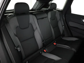 https://vehicle.imgix.net/4376457/55d7515f-2020-40d1-9352-21811ae9bc1b.jpg