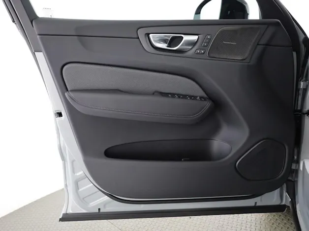 Volvo XC60 2.0 T6 TE Black Edition eAWD