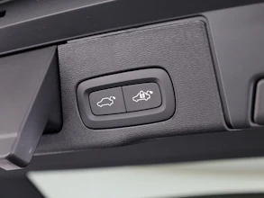 https://vehicle.imgix.net/4376457/98d88fe2-41c1-49a2-9d51-1be6cd8e29b8.jpg