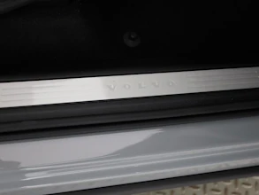 https://vehicle.imgix.net/4376457/98ee027a-68ce-41f1-b68e-c089af9ca158.jpg