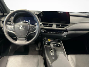 https://vehicle.imgix.net/4376539/dea6d5ab-1483-4f3c-ba91-bba2425231db.jpg