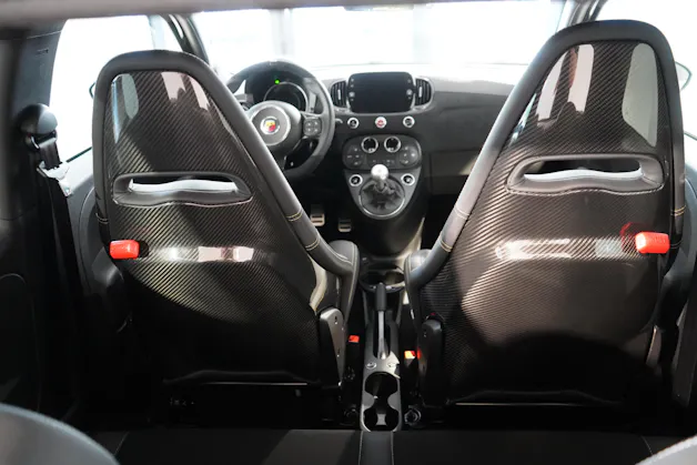 Fiat 695 Abarth 1.4 T-Jet 180 75 Anniversario