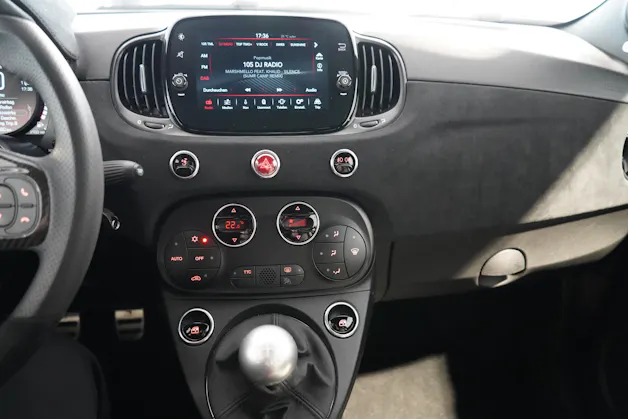 Fiat 695 Abarth 1.4 T-Jet 180 75 Anniversario