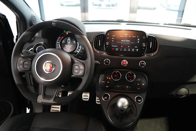 Fiat 695 Abarth 1.4 T-Jet 180 75 Anniversario