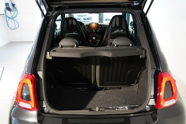 Fiat 695 Abarth 1.4 T-Jet 180 75 Anniversario