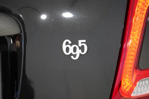 Fiat 695 Abarth 1.4 T-Jet 180 75 Anniversario