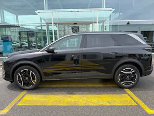 Peugeot 5008 e-Allure Premium AWD