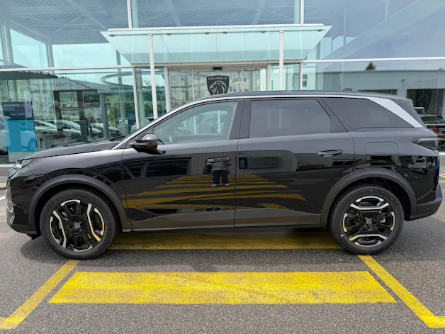 Peugeot 5008 e-Allure Premium AWD