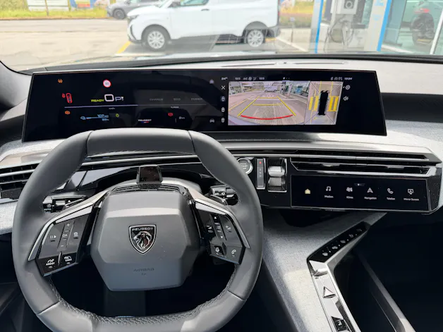 Peugeot 5008 e-Allure Premium AWD