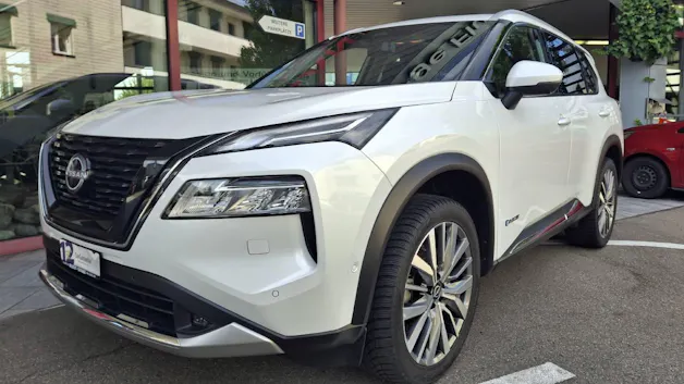 Nissan X-Trail 1.5 VC-T Tekna+ e-4orce 20 Zoll