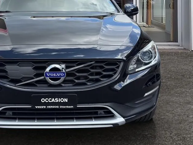VOLVO V60 Cross Country 2.4 D4 Executive AWD S/S