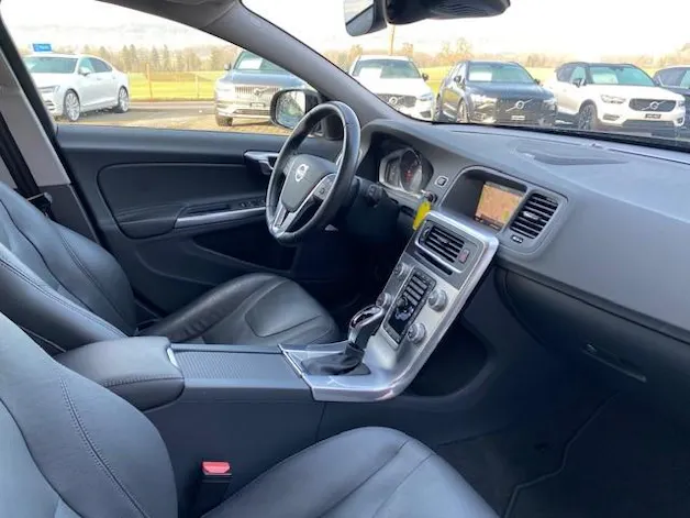Volvo V60 Cross Country 2.4 D4 Executive AWD S/S