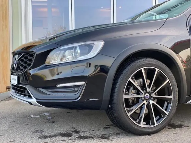 Volvo V60 Cross Country 2.4 D4 Executive AWD S/S