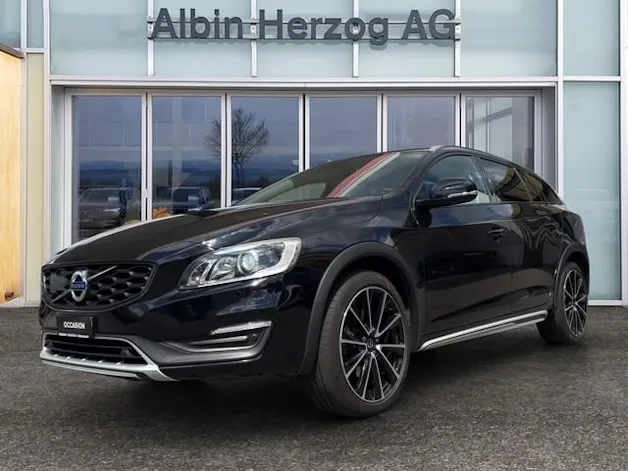 VOLVO V60 Cross Country 2.4 D4 Executive AWD S/S