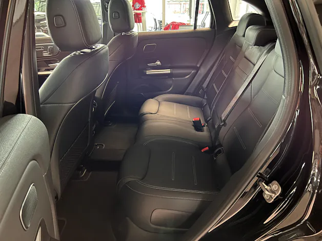 Mercedes-Benz EQA 350 4Matic Swiss Star