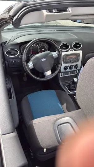 Ford Focus CC 2.0i Titanium