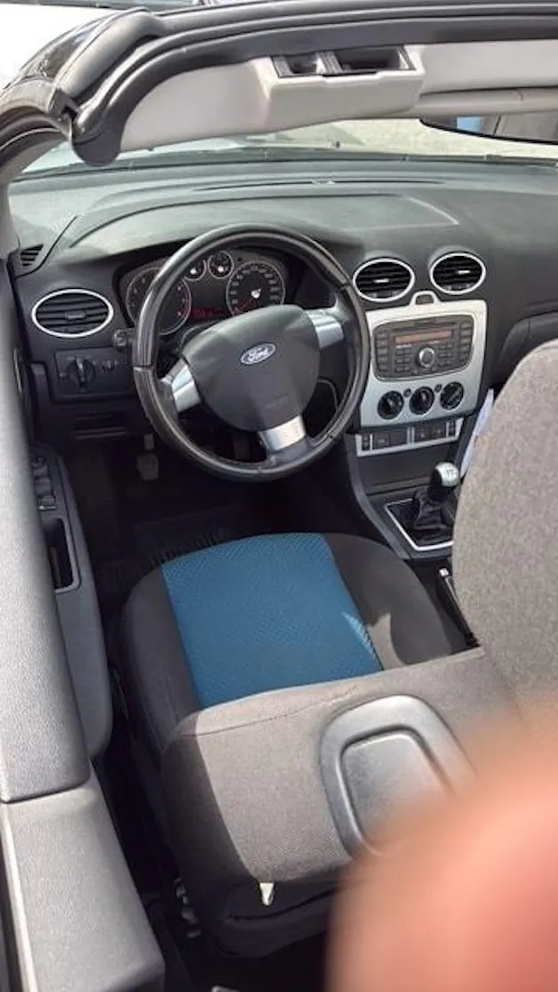 Ford Focus CC 2.0i Titanium