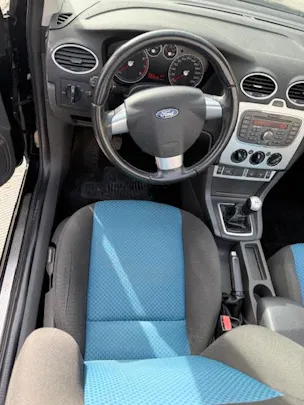 Ford Focus CC 2.0i Titanium