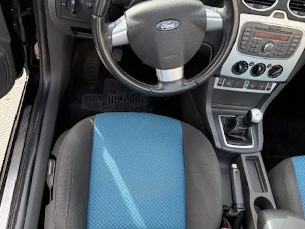 Ford Focus CC 2.0i Titanium