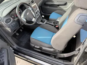 Ford Focus CC 2.0i Titanium