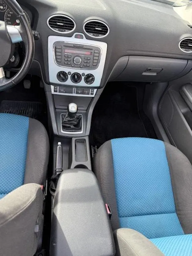 Ford Focus CC 2.0i Titanium