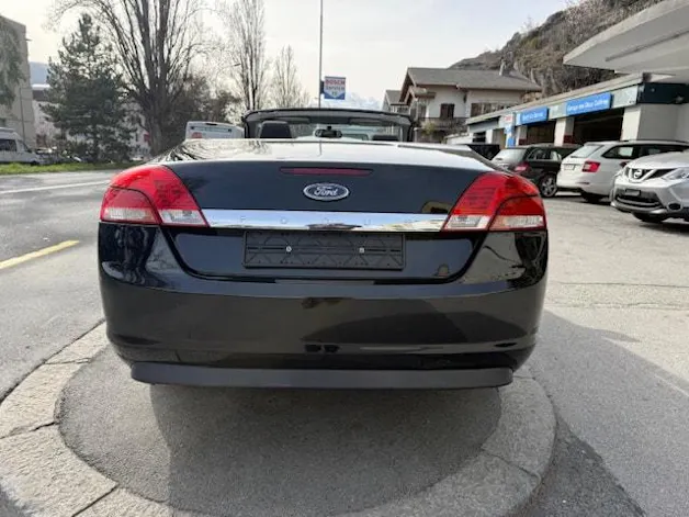 Ford Focus CC 2.0i Titanium