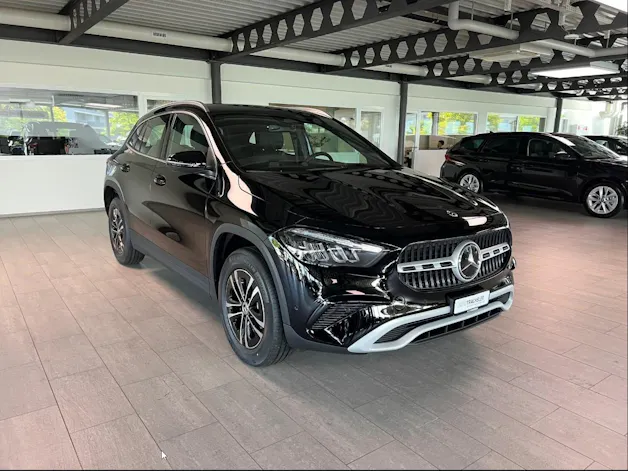 Mercedes-Benz GLA 250 e EQ Star 8G-DCT