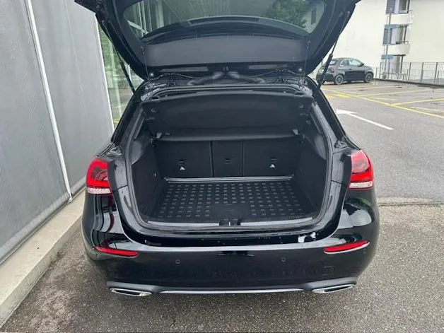Mercedes-Benz A 180 Progressive 7G-DCT