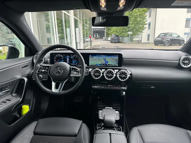 Mercedes-Benz A 180 Progressive 7G-DCT