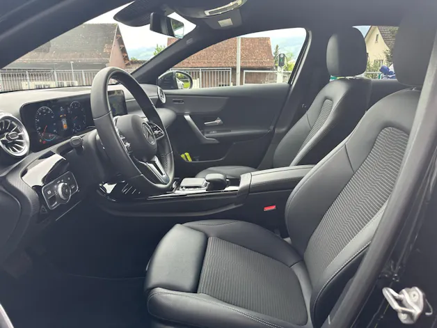 Mercedes-Benz A 180 Progressive 7G-DCT