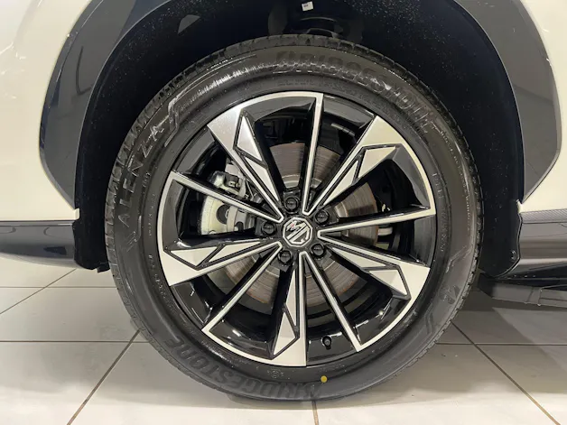 MG HS 1.5 PHEV Luxury