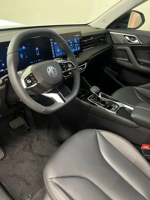 MG HS 1.5 PHEV Luxury