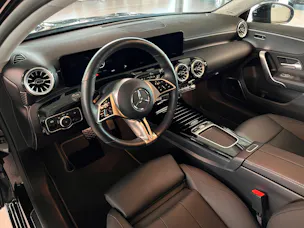 Mercedes-Benz A 200 7G-DCT