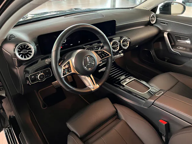 Mercedes-Benz A 200 7G-DCT