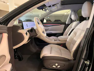 MG IM6 EV 100kWh Performance 21