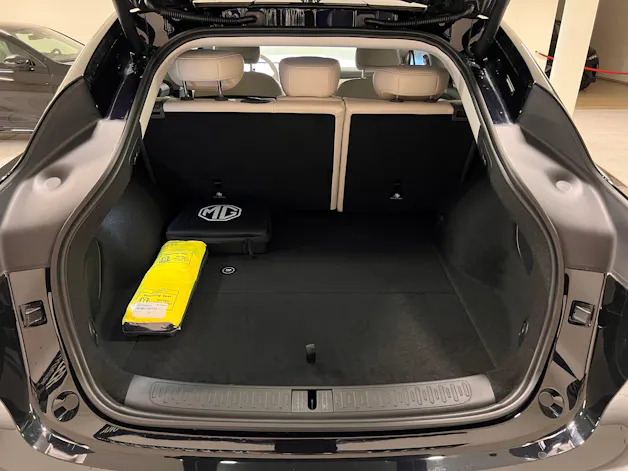 MG IM6 EV 100kWh Performance 21