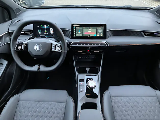 MG 3 1.5 Hybrid Luxury Aut.