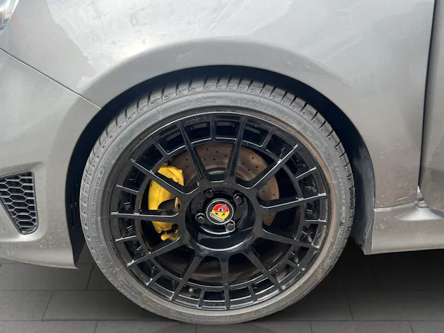 Fiat 595 1.4 16V Turbo Abarth Pista