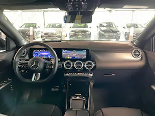 Mercedes-Benz EQA 350 4Matic Swiss Star