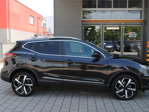 Nissan Qashqai 1.6 DIG-T tekna +