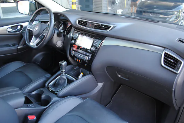 Nissan Qashqai 1.6 DIG-T tekna +