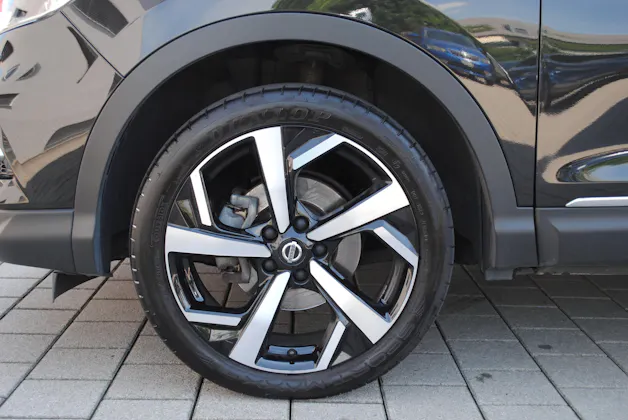 Nissan Qashqai 1.6 DIG-T tekna +