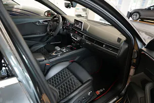 Audi RS4 Avant 2.9 TFSI quattro tiptronic APR Carbon Air Intake