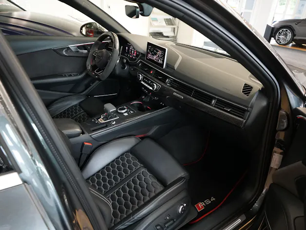 Audi RS4 Avant 2.9 TFSI quattro tiptronic APR Carbon Air Intake
