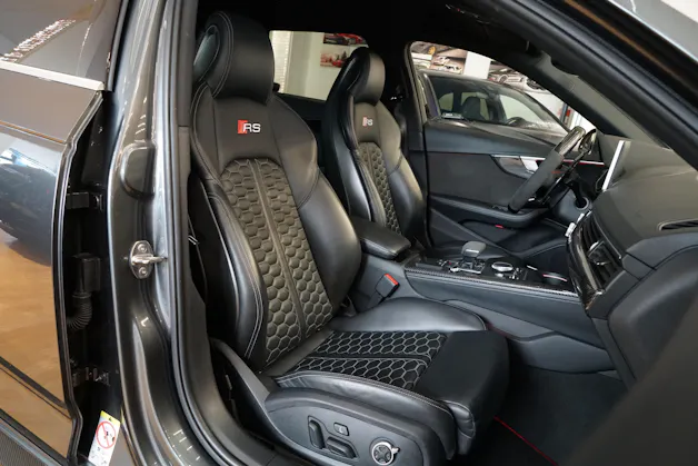 Audi RS4 Avant 2.9 TFSI quattro tiptronic APR Carbon Air Intake