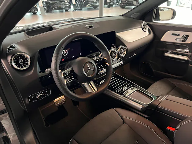 Mercedes-Benz GLA 250 4Matic 8G-DCT Swiss Star
