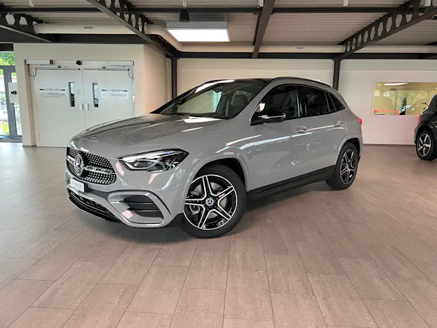 Mercedes-Benz GLA 250 4Matic 8G-DCT Swiss Star