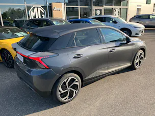 MG 4 EV 64kWh Premium Facelift