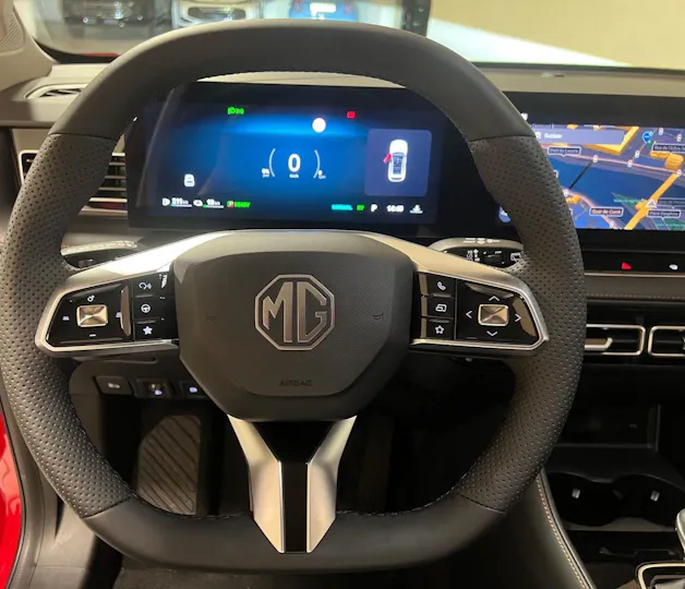 MG HS 1.5 T HEV Luxury