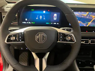 MG HS 1.5 T HEV Luxury